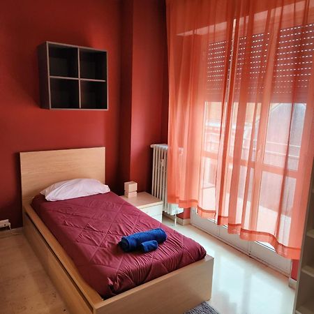 Guesthouse - Metro M1 Sesto Rondo Сесто Сан Джовани Екстериор снимка