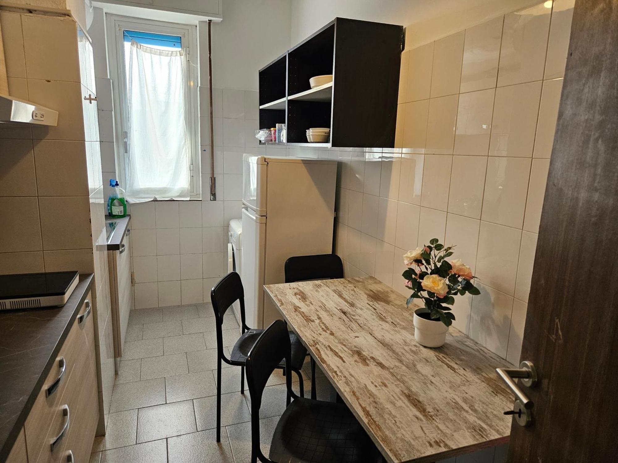 Guesthouse - Metro M1 Sesto Rondo Сесто Сан Джовани Екстериор снимка