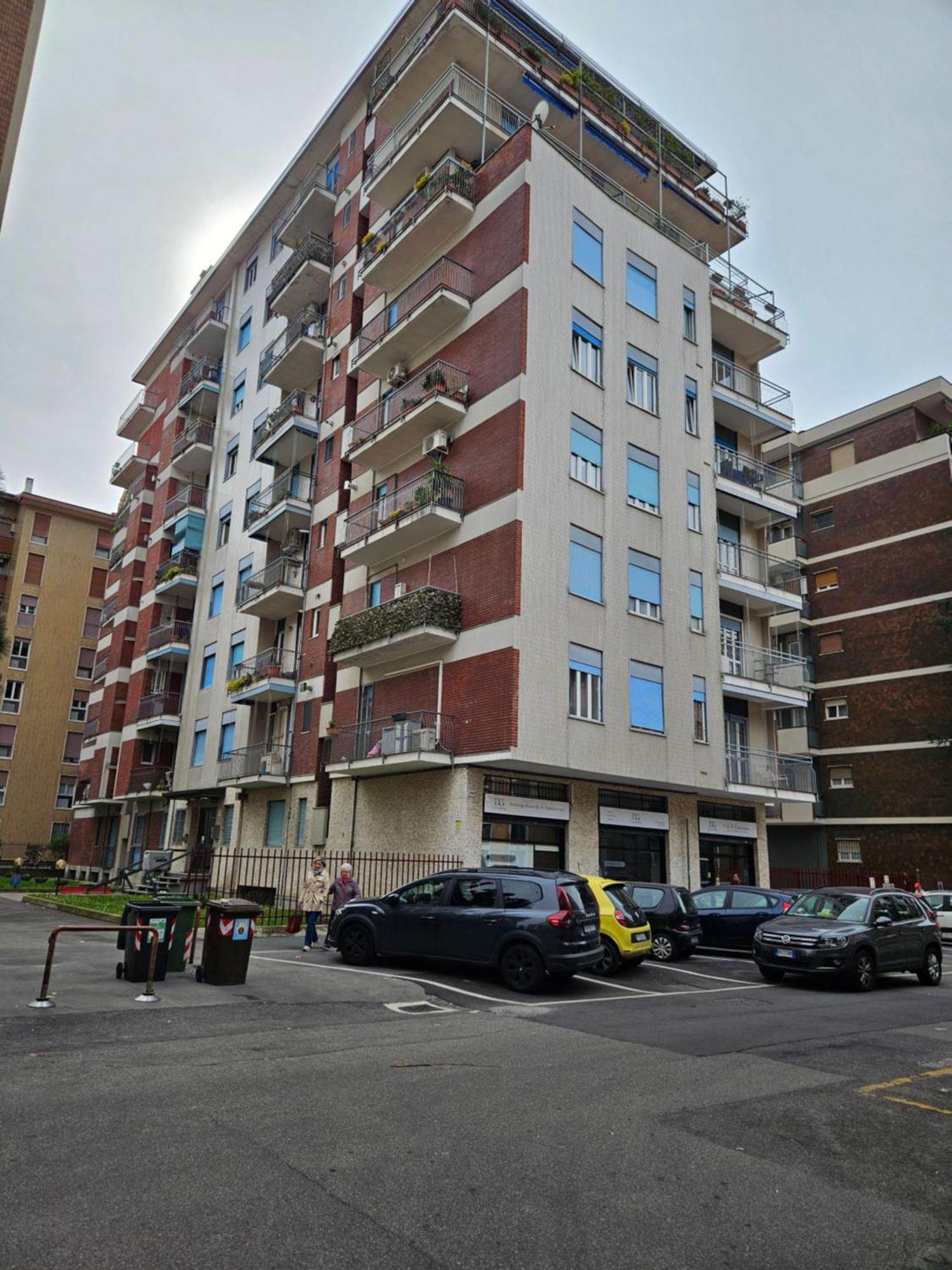 Guesthouse - Metro M1 Sesto Rondo Сесто Сан Джовани Екстериор снимка