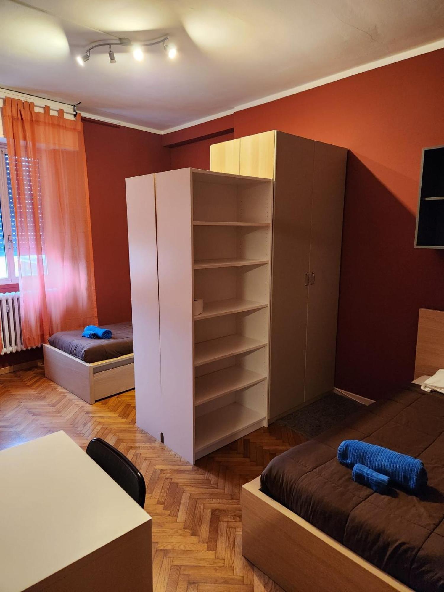 Guesthouse - Metro M1 Sesto Rondo Сесто Сан Джовани Екстериор снимка