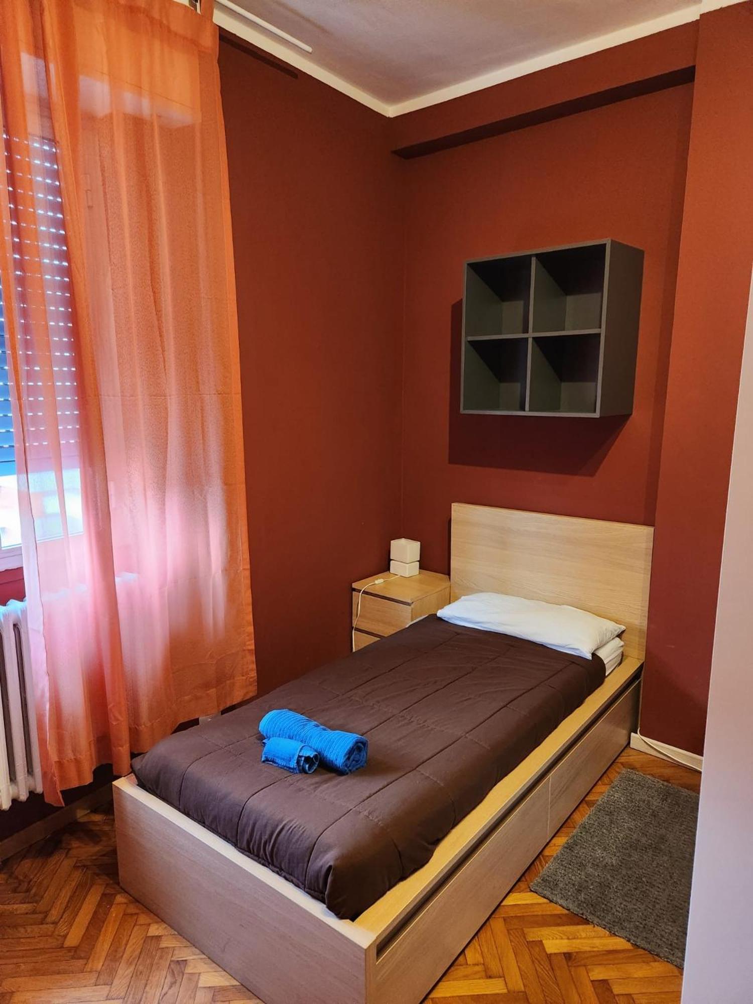 Guesthouse - Metro M1 Sesto Rondo Сесто Сан Джовани Екстериор снимка
